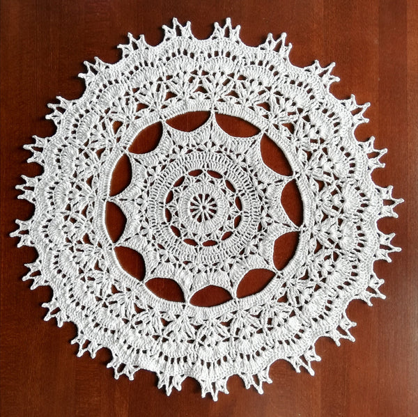 Round white doily 45cm, crochet classic cotton doily, lace vintage doily handmade sousplat, lace small tablecloth