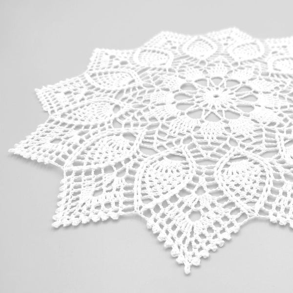 White crochet doily 30cm, classic round centrepiece, vintage style handmade placemat