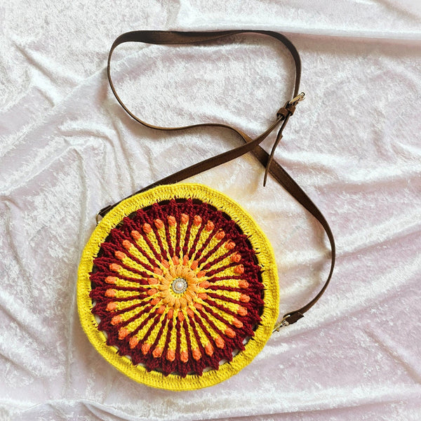 Round crochet handbag PDF pattern with pictures and a chart