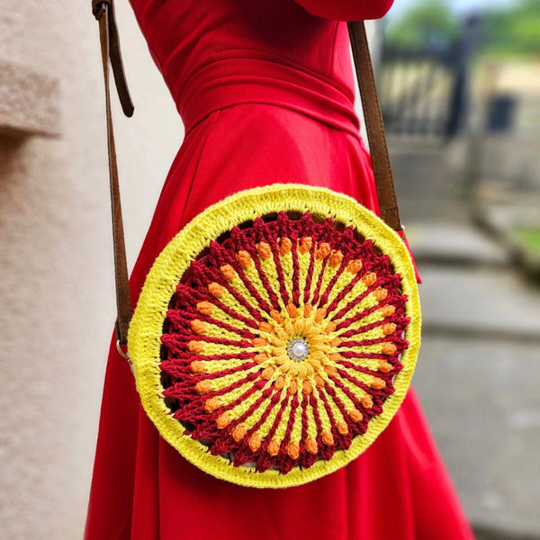 Round crochet handbag PDF pattern with pictures and a chart